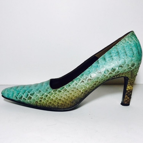 Salvatore Ferragamo US 8.5 AA Pumps - Picture 3 of 8